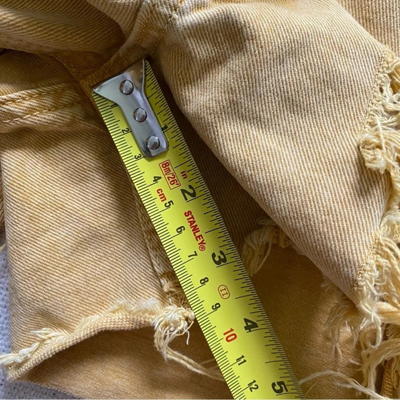 WE The Free Free People Maggie Destroyed yellow 100% Cotton Jean Shorts  Size 24 - Picture 12 of 12